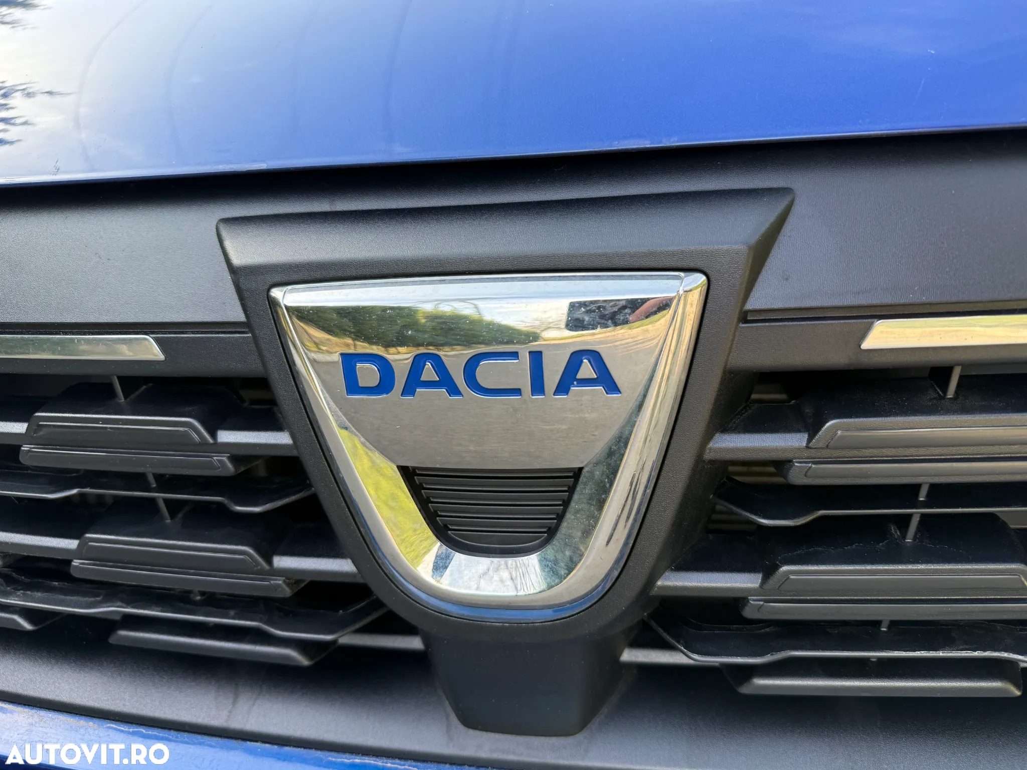 Dacia Logan TCe 90 Essential - 27