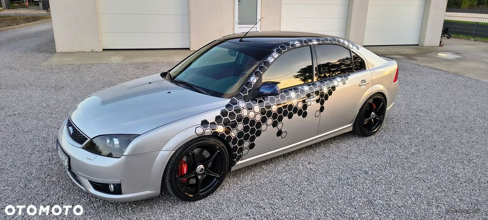 Ford Mondeo 3.0 V6 ST 220 - 9