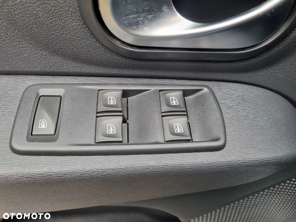 Dacia Lodgy 1.6 SCe Laureate S&S - 9