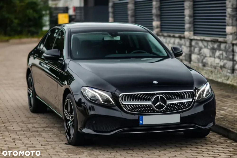 Mercedes-Benz Klasa E 220 d 4-Matic 9G-TRONIC - 2