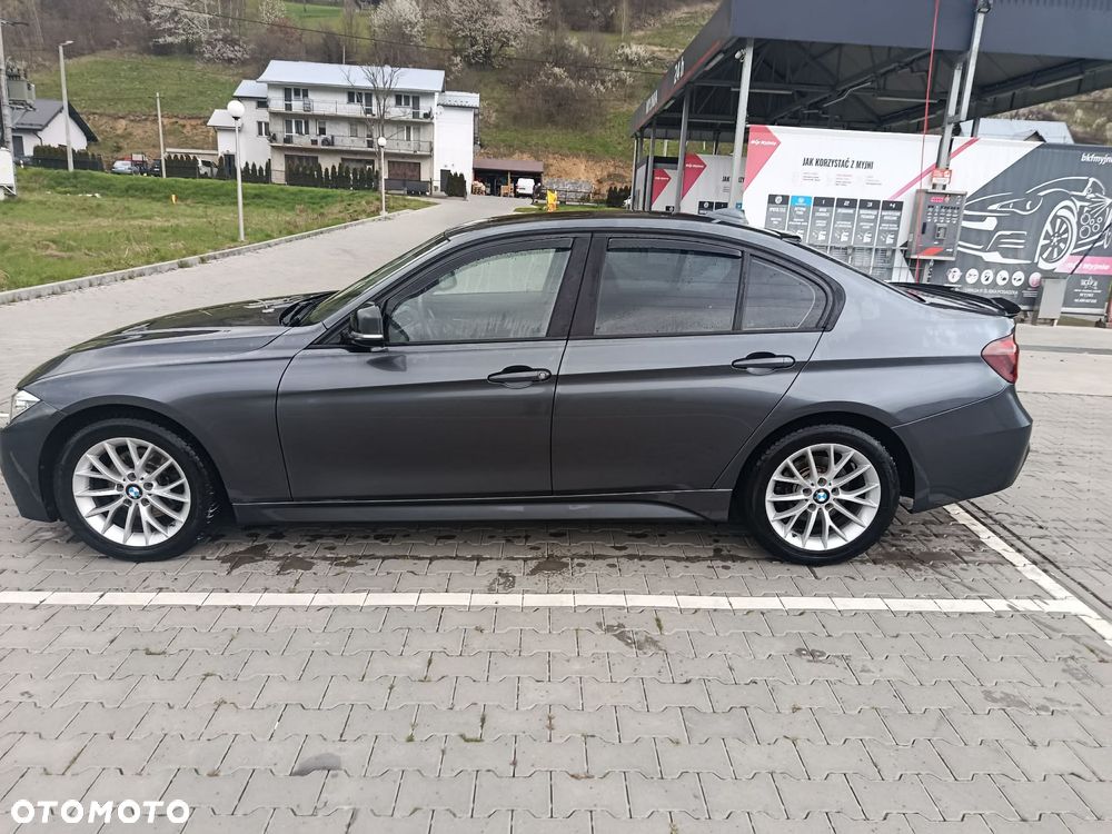 BMW Seria 3 328i - 10