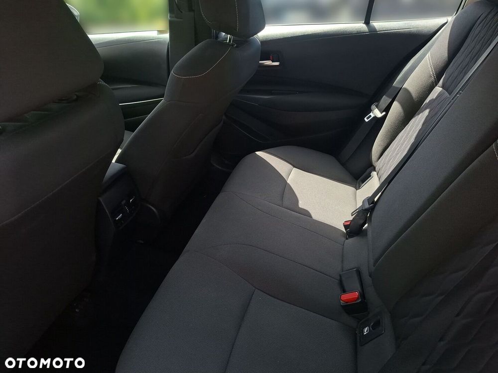 Toyota Corolla - 12