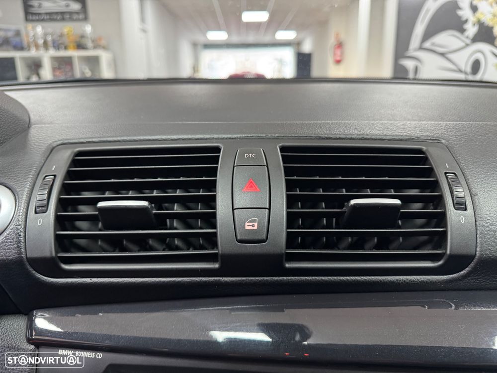 BMW 116 d Sport Line - 28