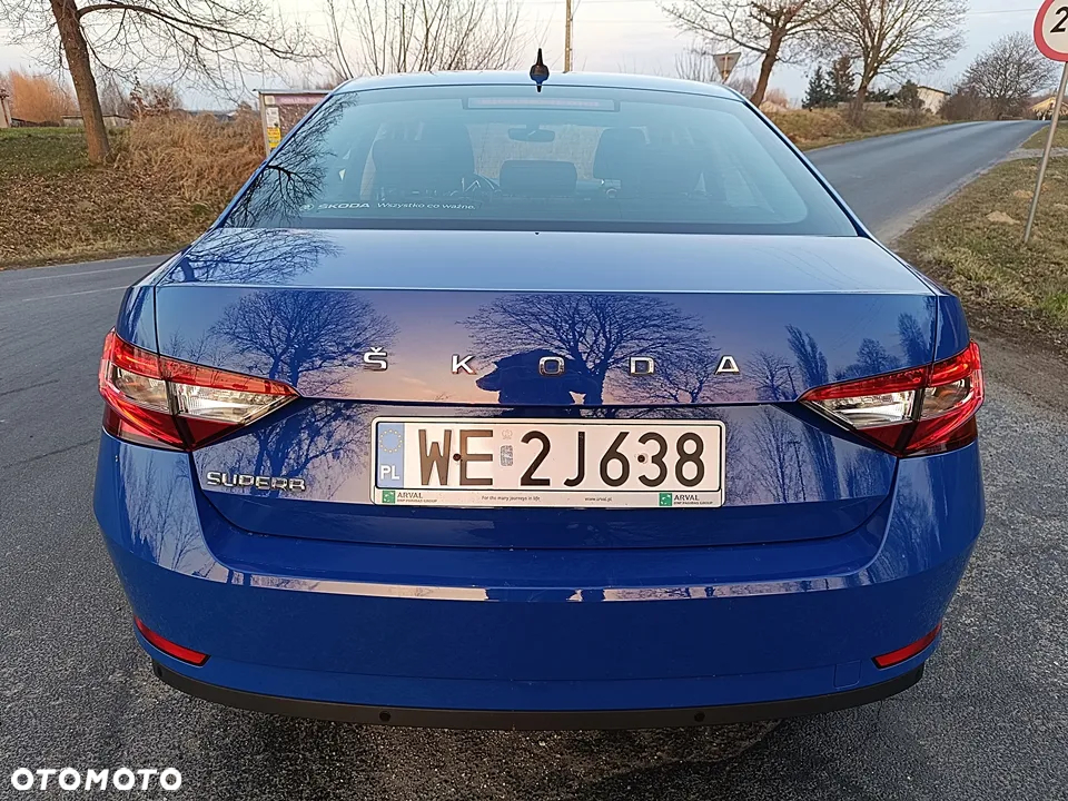Skoda Superb 2.0 TDI Ambition - 4