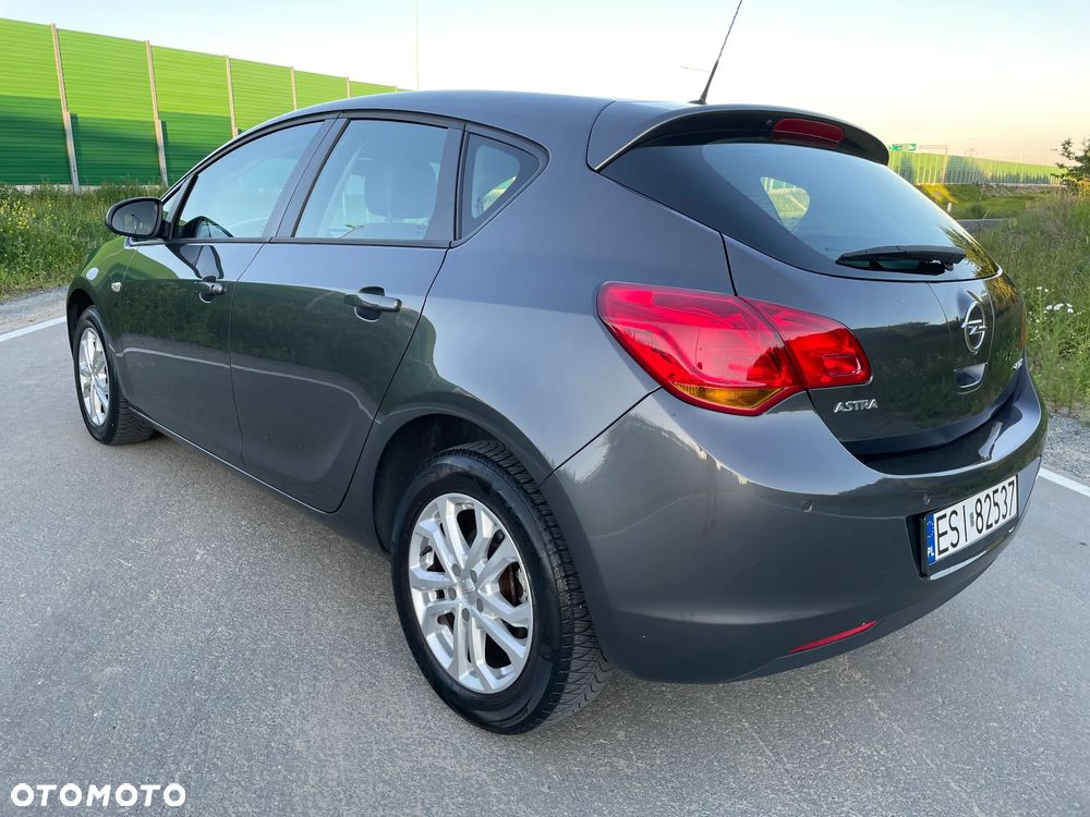 Opel Astra 1.4 Cosmo - 5