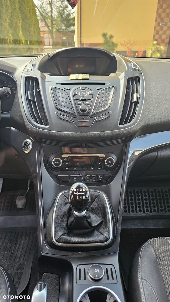 Ford Kuga 2.0 TDCi 2x4 Titanium - 14