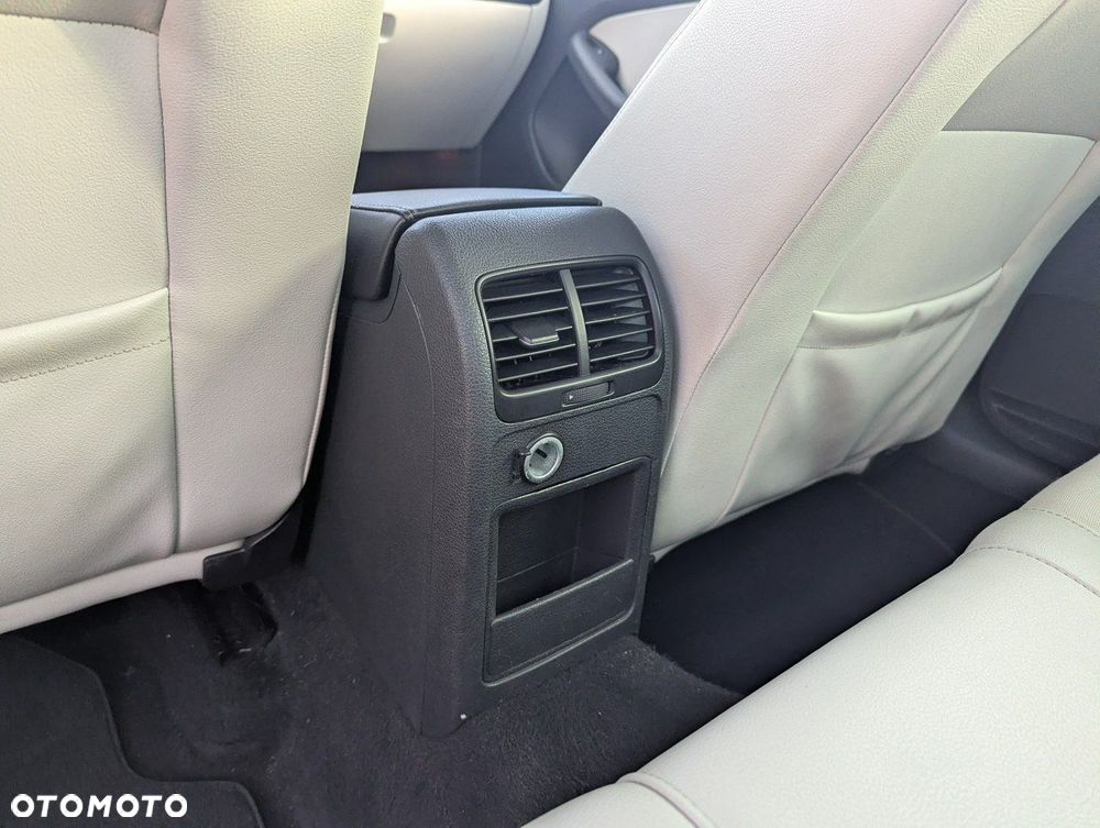 Volkswagen Jetta 1.4 TSI BMT Highline - 25