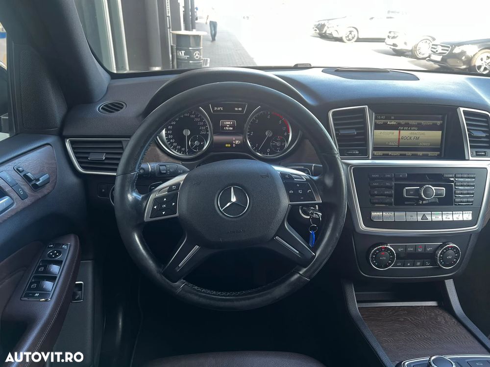 Mercedes-Benz ML 350 BlueTec 4MATIC Aut - 12