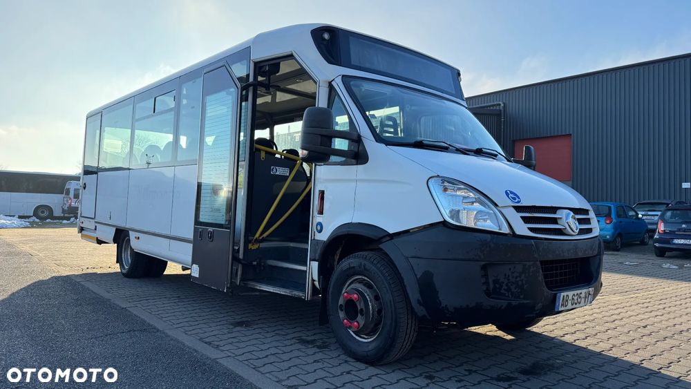 Iveco Aptineo / mała klima / 28 miejsc / winda / CENA: 59000 zł netto - 1