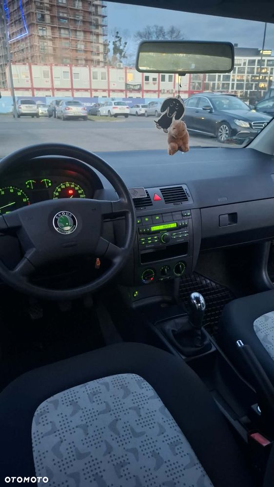 Skoda Fabia 1.4 16V Elegance - 17