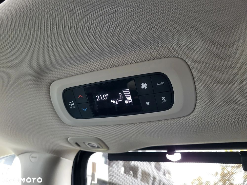 Chrysler Pacifica - 34