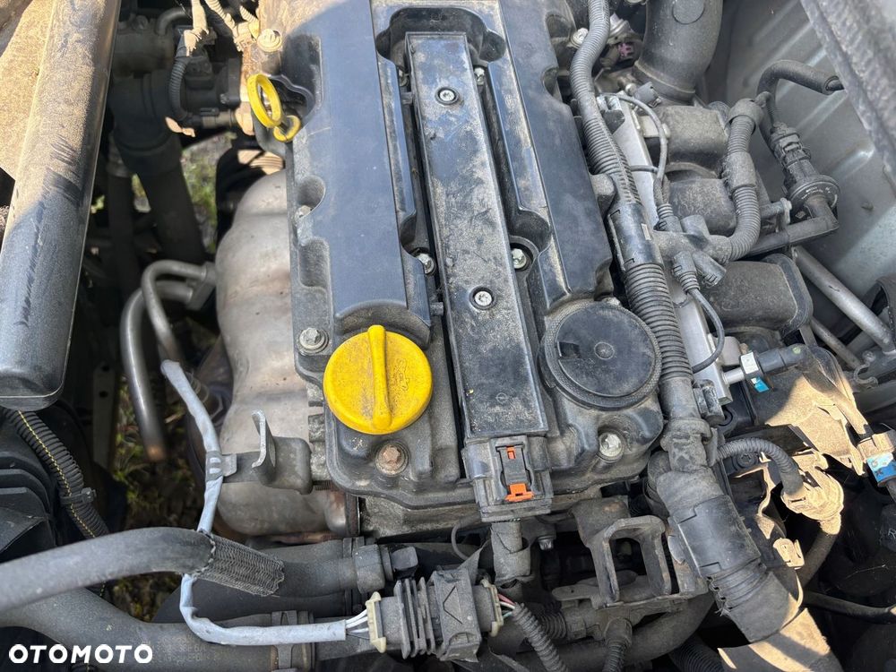 OPEL ASTRA IV J CORSA D ORAZ E MERIVA B SILNIK KOMPLETNY 1.2 16V KOD A12XER - 3
