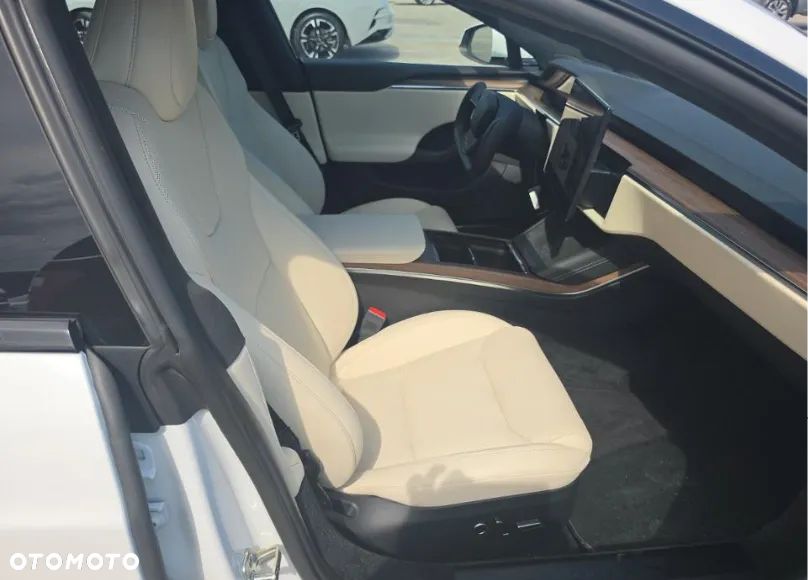 Tesla Model S AWD - 9
