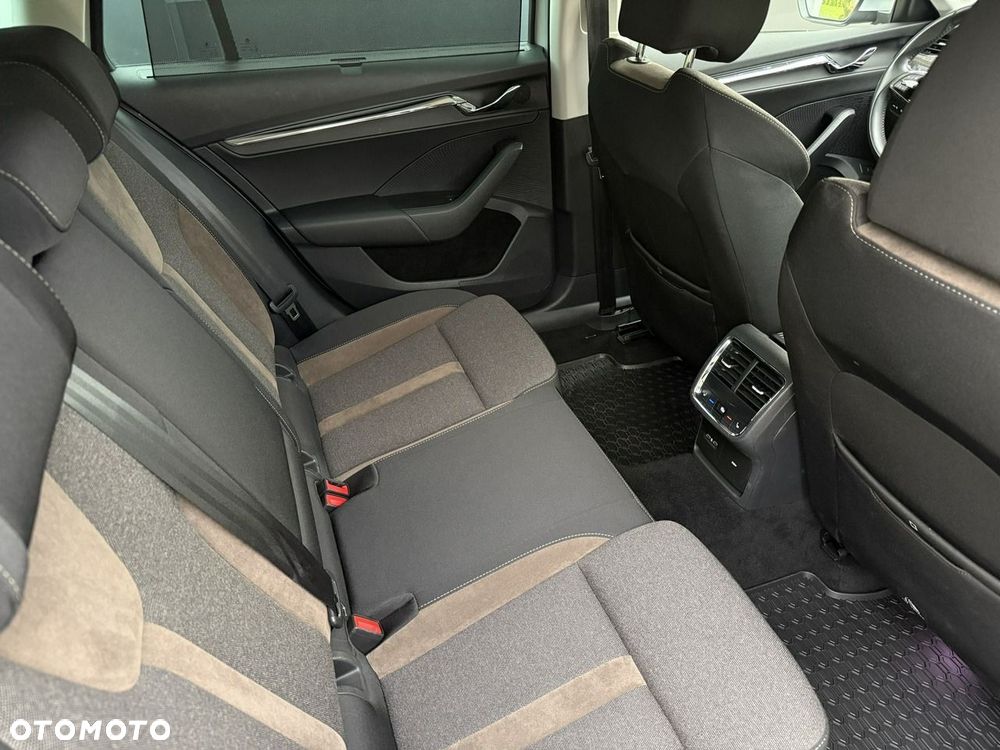 Skoda Octavia 2.0 TDI DSG 4x4 Scout First Edition - 37
