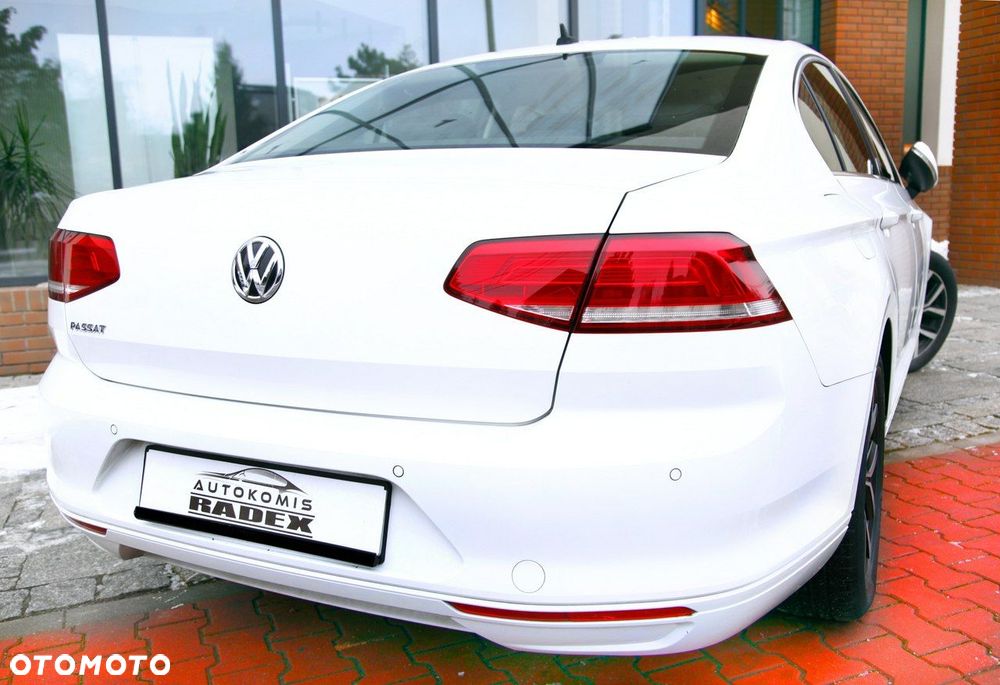 Volkswagen Passat - 31