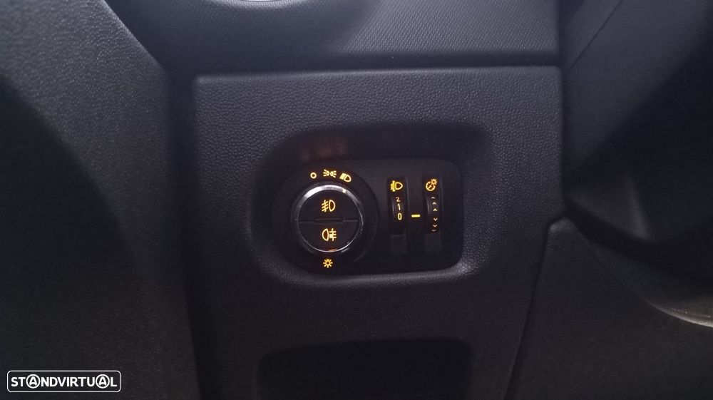 Opel Corsa 1.3 CDTI City 88g - 21