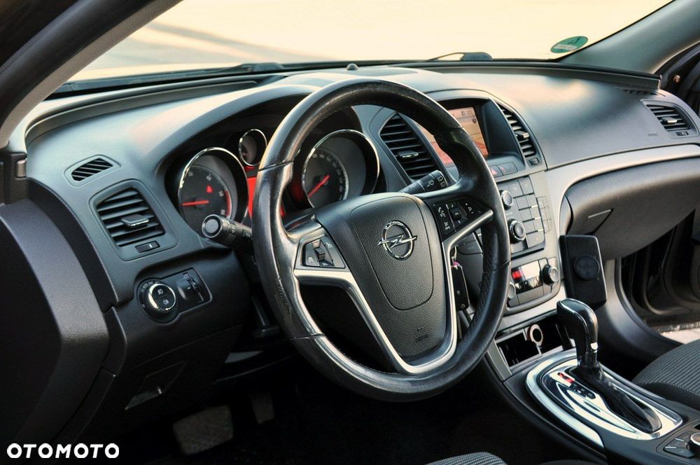 Opel Insignia - 22