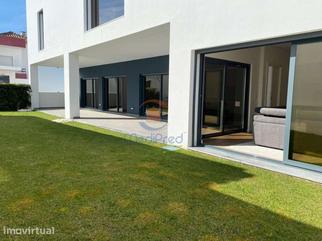 Apartamento T3 com Logradouro de 123 m2 | Condomínio Privado com Pi... - Grande imagem: 3/56