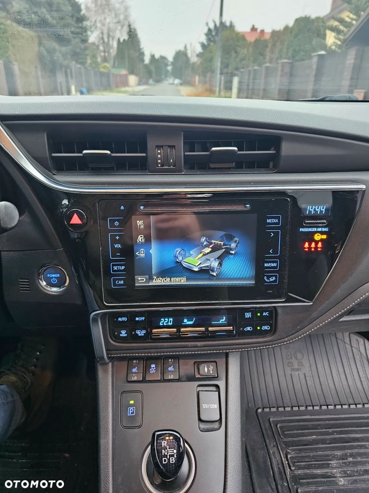 Toyota Auris 1.8 HSD Prestige - 13