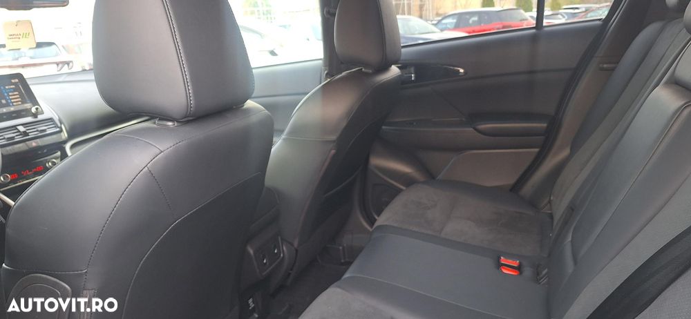 Mitsubishi Eclipse-Cross PHEV Intense+ Black - 13