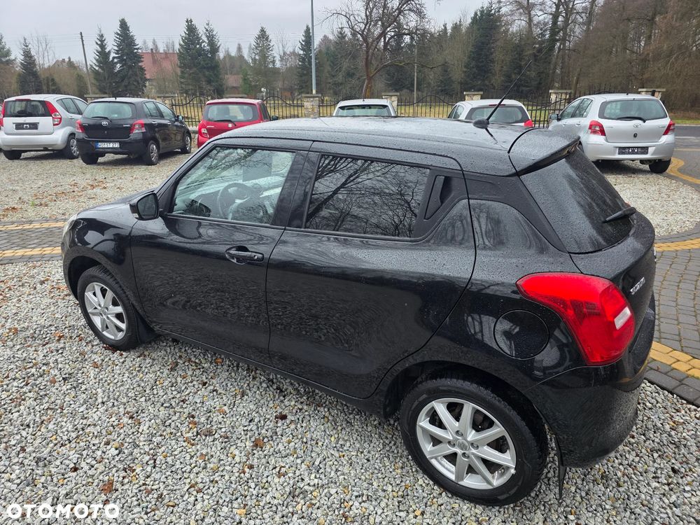 Suzuki Swift 1.2 Dualjet Hybrid Allgrip Comfort - 4