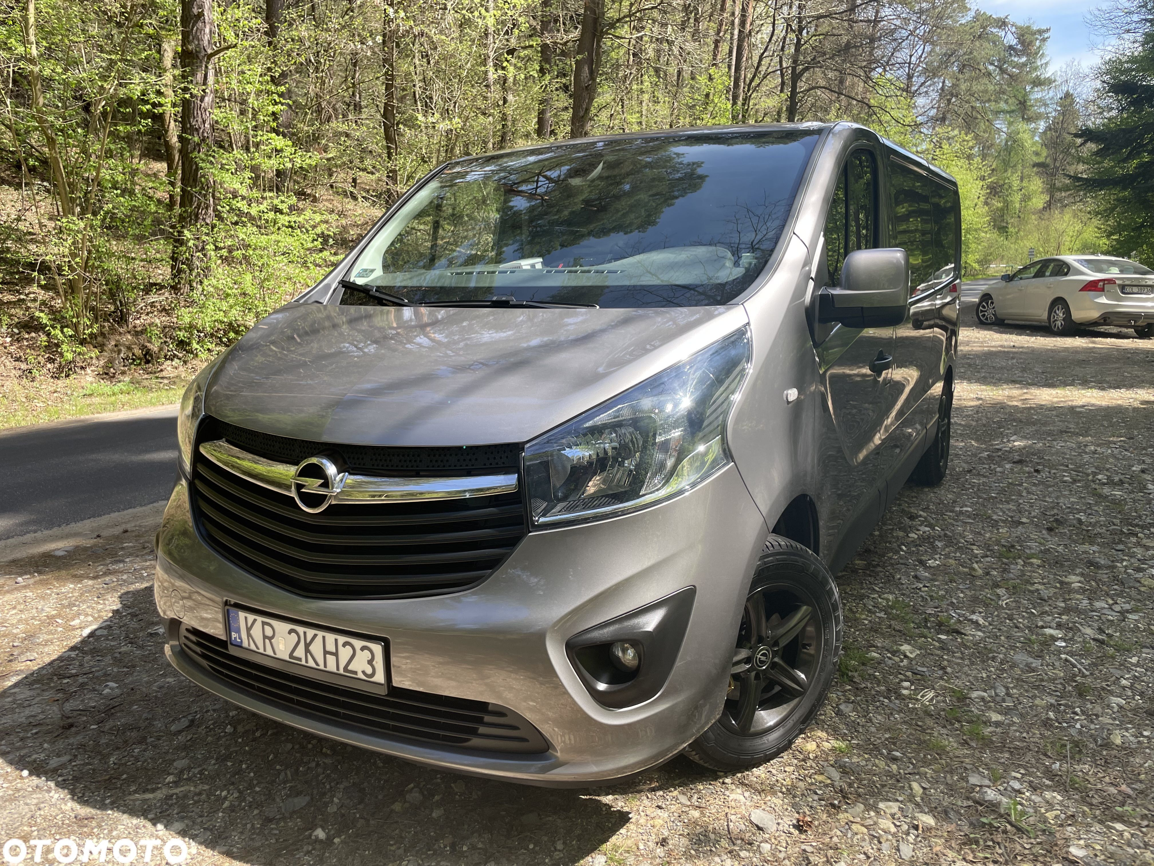 Opel Vivaro - 1