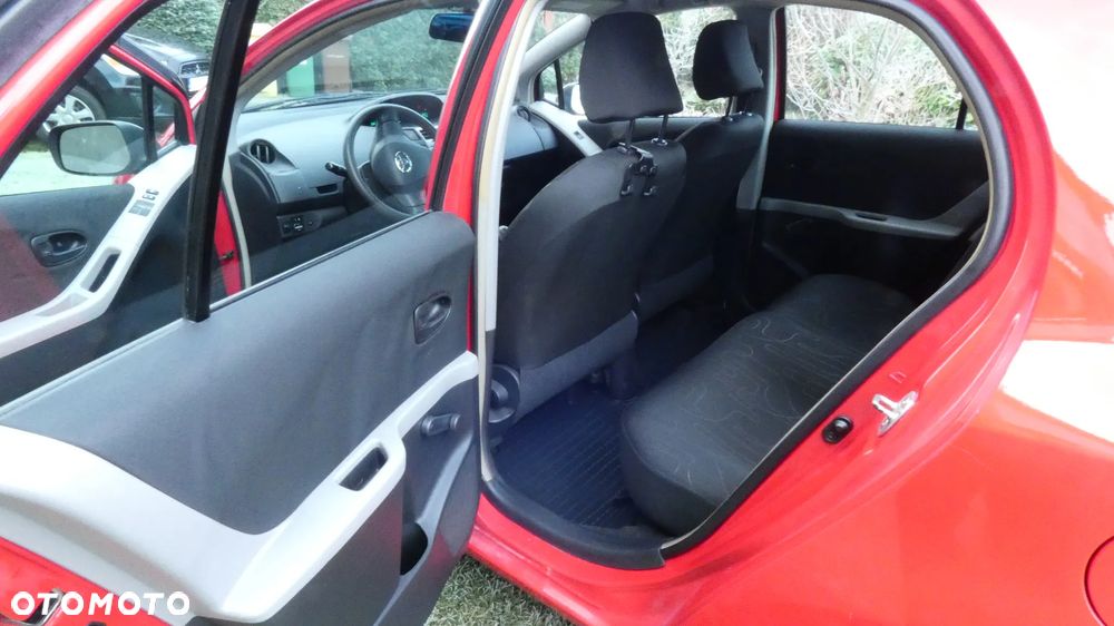 Toyota Yaris 1.0 Luna - 10