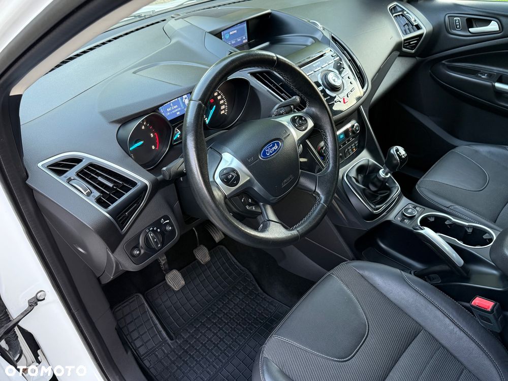 Ford Kuga 2.0 TDCi 4x4 Titanium - 19
