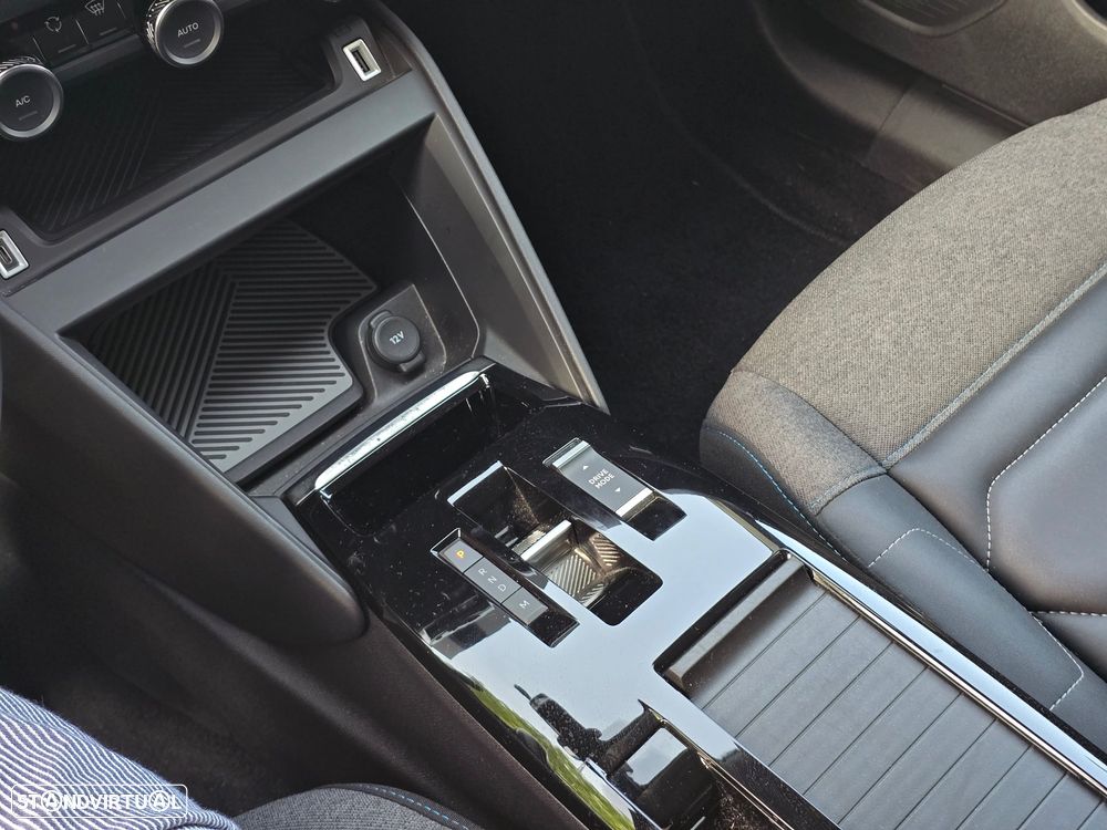 Citroën C4 PureTech 130 Stop&Start EAT8 MAX - 29