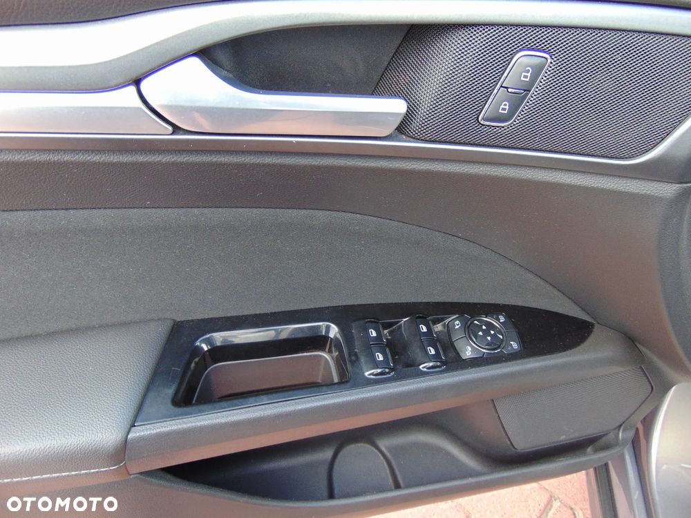 Ford Mondeo - 26