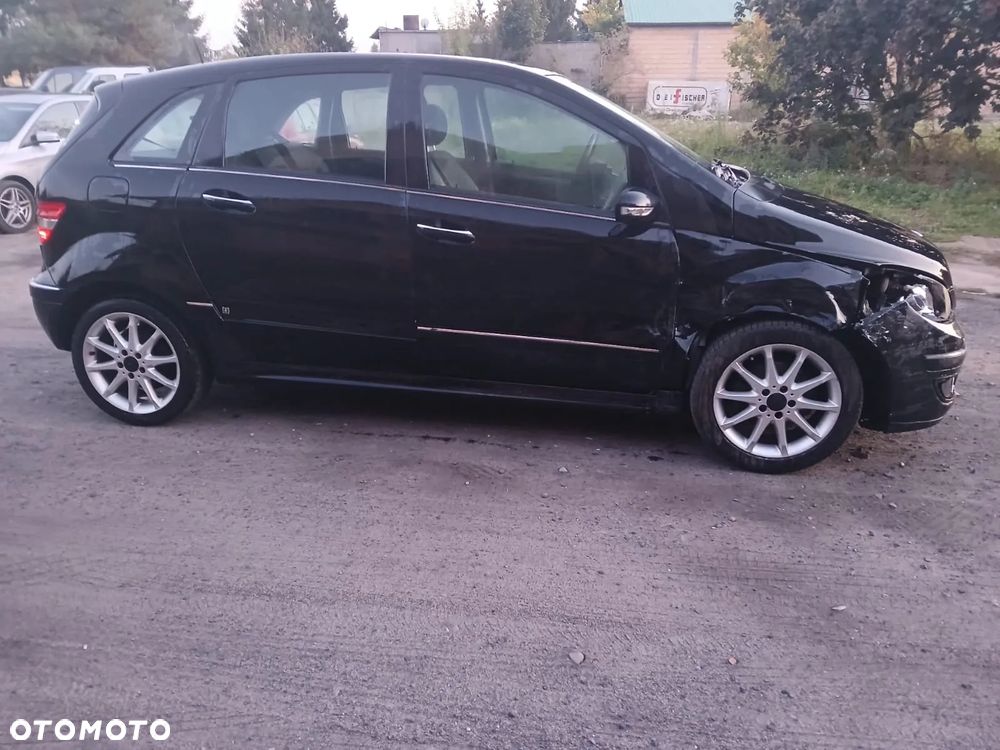 Mercedes-Benz Klasa B 200 SPORT EDITION - 8