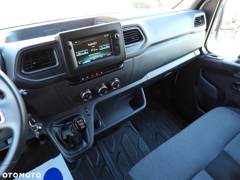 Renault MASTER KONTENER 8 PALET TEMPOMAT NAWIGACJA LEDY KLIMATYZACJA  145KM - 31