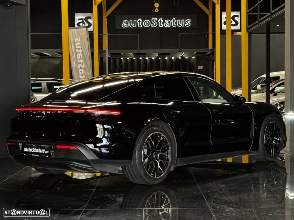 Porsche Taycan 4 - 17