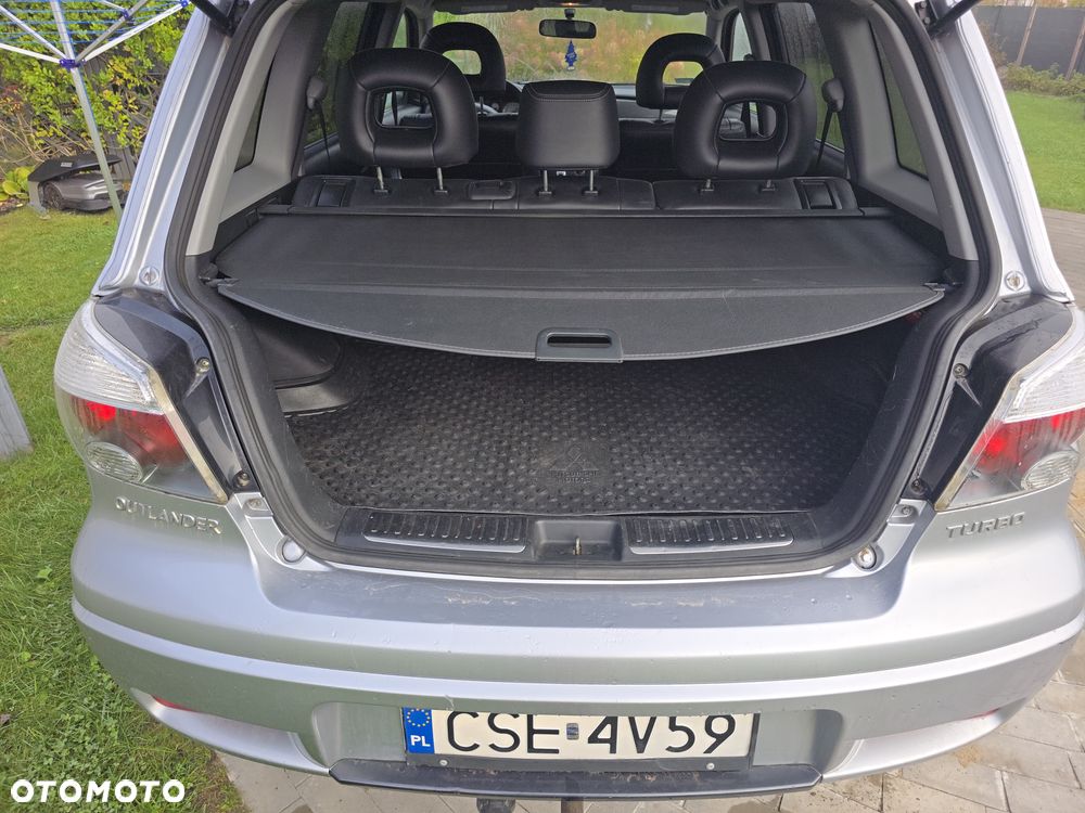 Mitsubishi Outlander 2.0 Turbo - 4