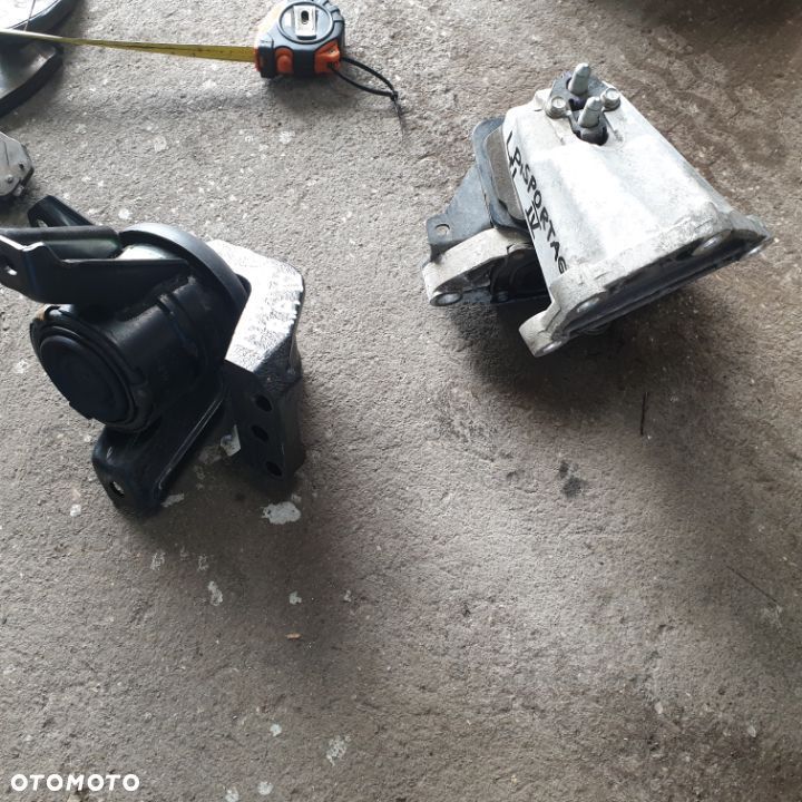 KIA SPORTAGE IV 4 1.7 CRDI LAPA PODUSZKA SILNIKA SKRZYNI  16R - 1