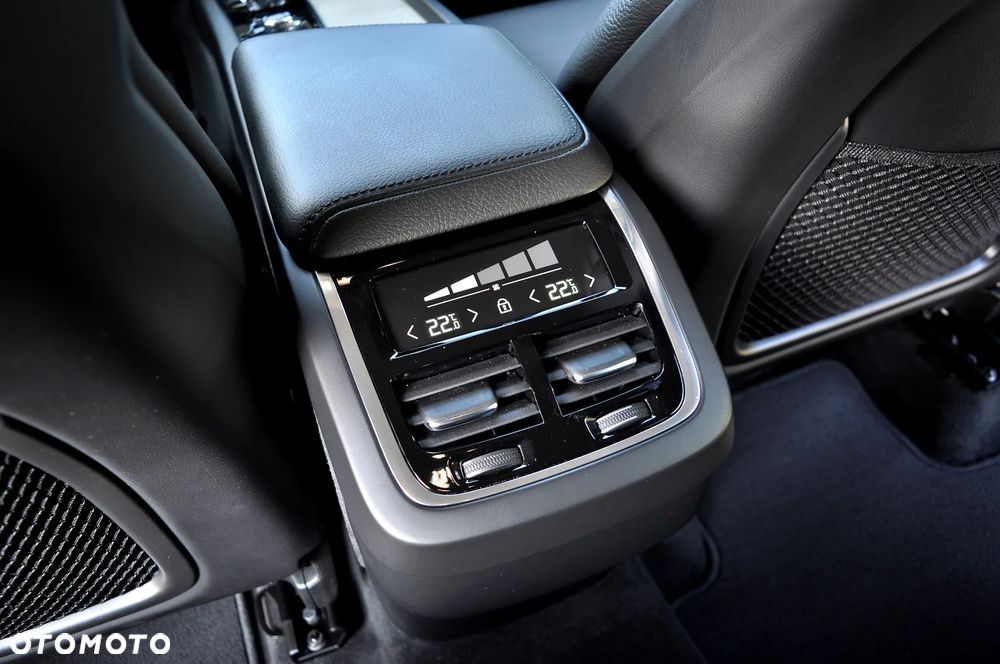 Volvo XC 60 B4 D AWD Geartronic Inscription - 26