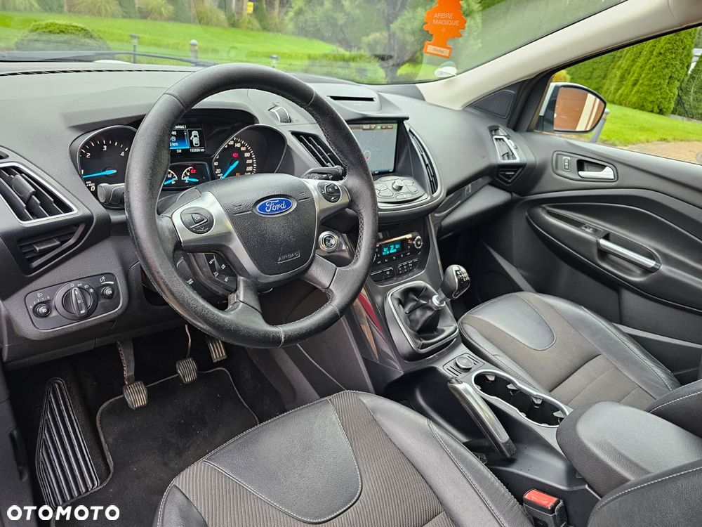 Ford Kuga 2.0 TDCi 4x4 Titanium - 32