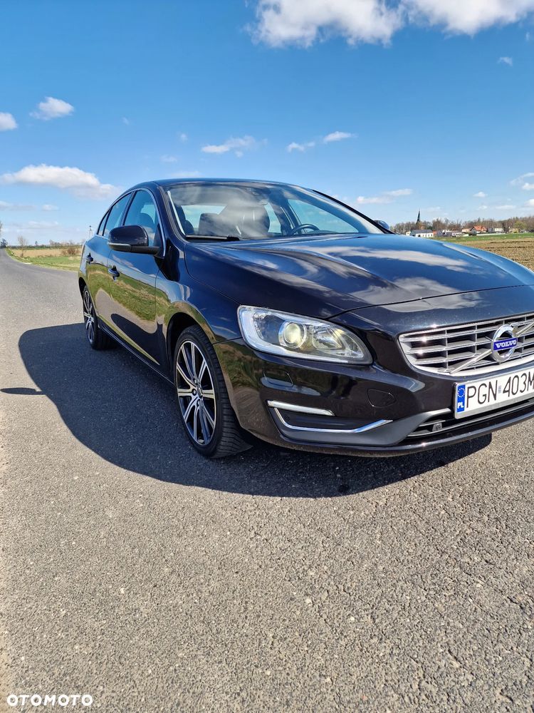 Volvo S60 D4 Geartronic Momentum - 1