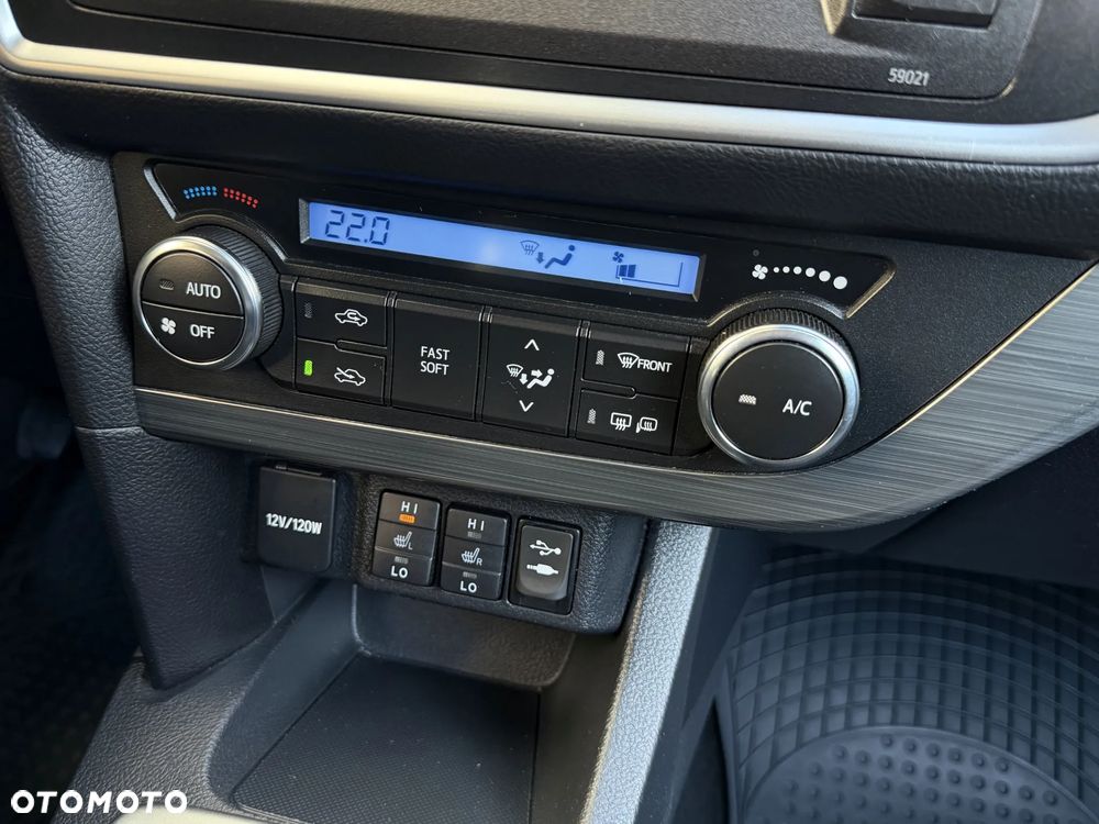 Toyota Auris - 25