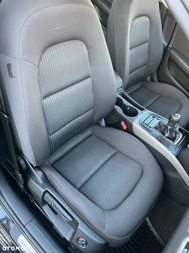 Audi A4 Limousine - 32