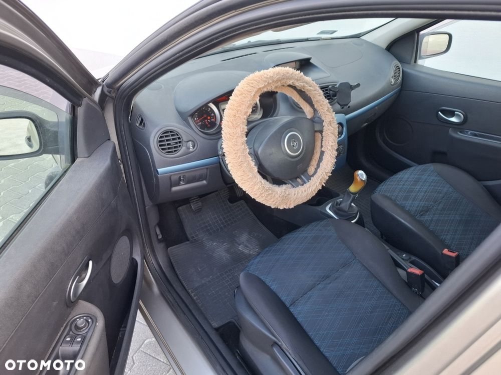 Renault Clio - 5