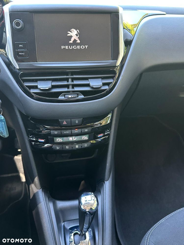 Peugeot 208 1.2 VTi Active ETG5 - 12