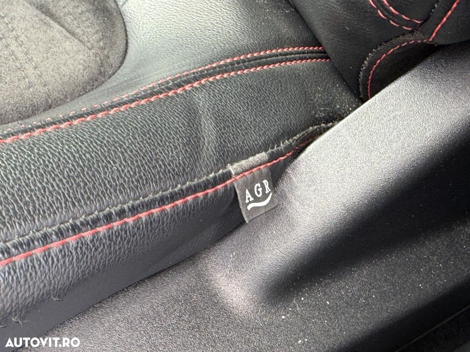 Ford Kuga - 19