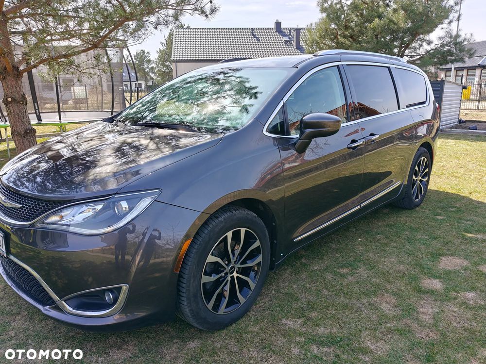 Chrysler Pacifica - 13