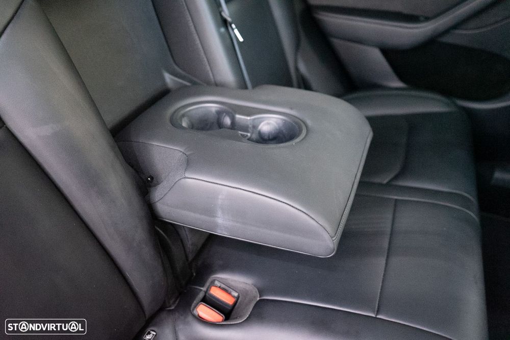 Tesla Model Y RWD - 42