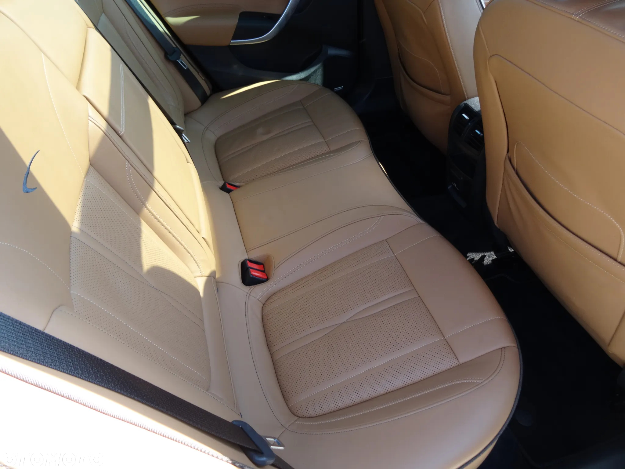 Opel Insignia 2.0 BiTurbo CDTI 4x4 Business Innovation - 18