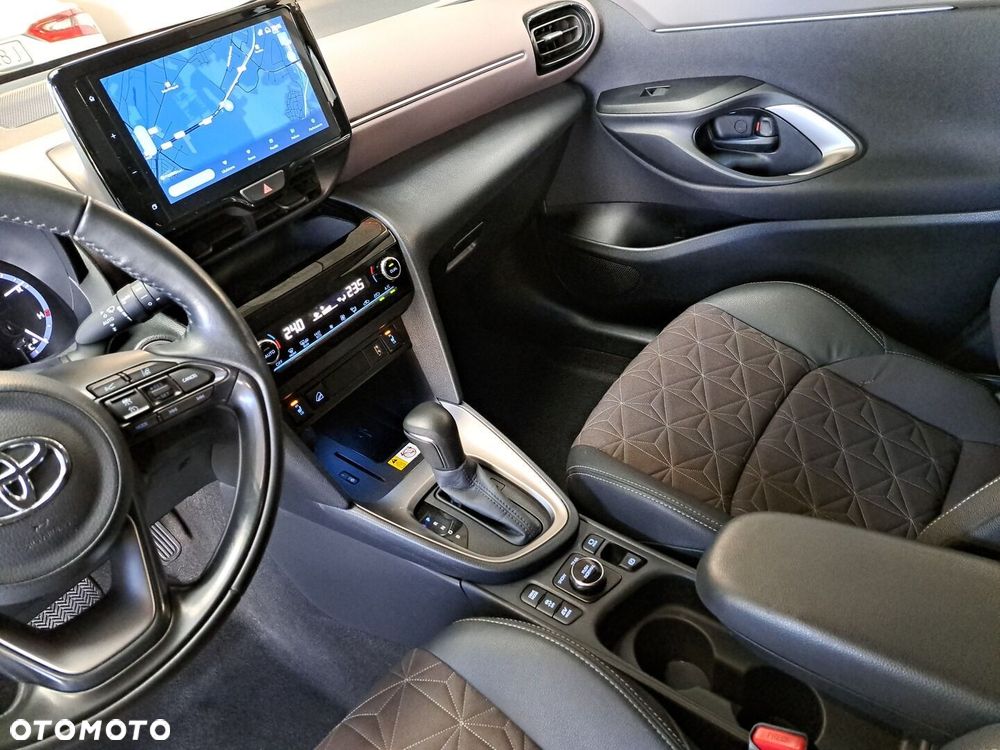 Toyota Yaris Cross Hybrid 1.5 Executive 4x4 - 28