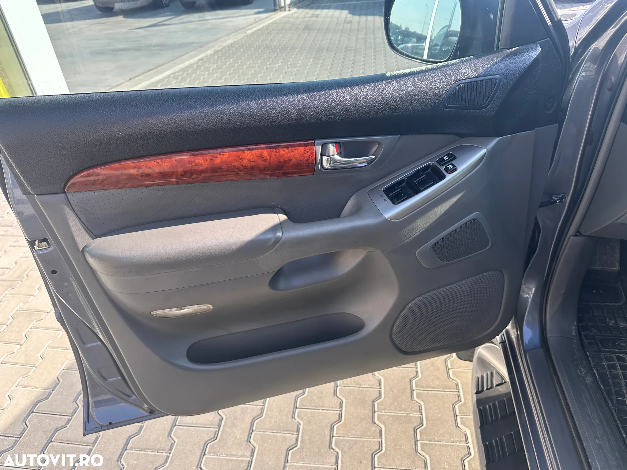 Toyota Land Cruiser 3.0 TD-4D Aut VX - 12