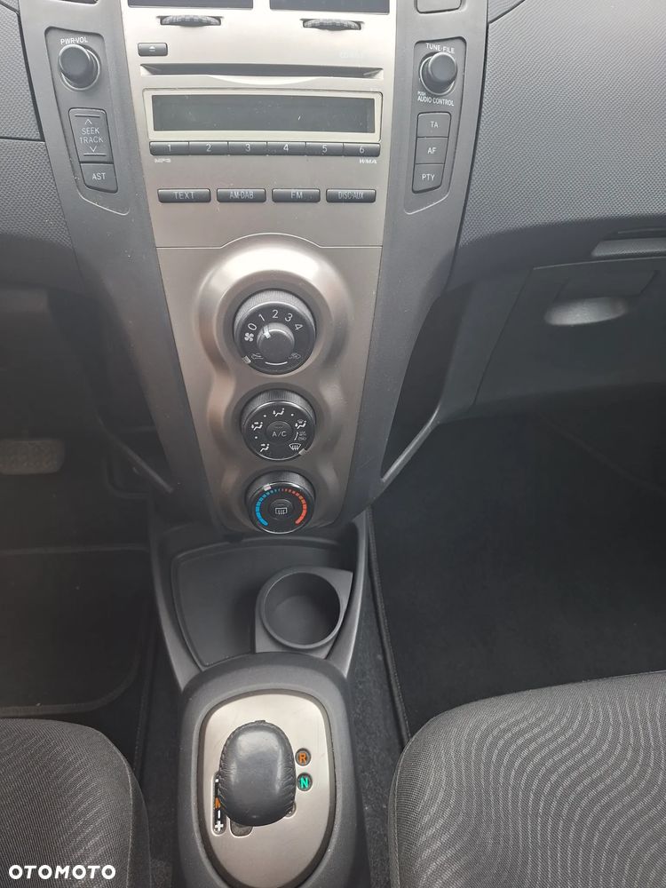 Toyota Yaris 1.33 Sol MM - 6