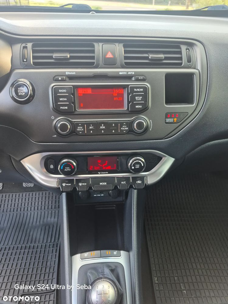 Kia Rio 1.2 Business Line - 17
